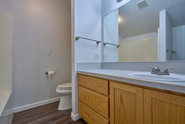 1081 Joe Wright Road, Klamath Falls, OR 97603