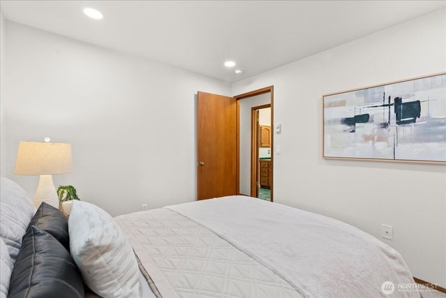 5306 162nd Place SW, Edmonds, WA 98026