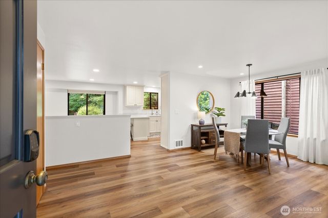 5306 162nd Place SW, Edmonds, WA 98026