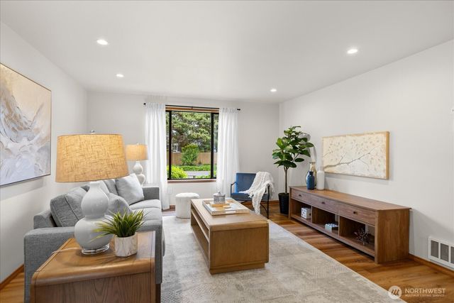 5306 162nd Place SW, Edmonds, WA 98026