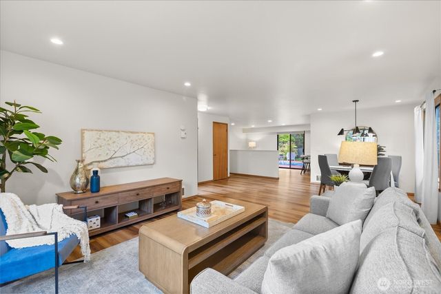 5306 162nd Place SW, Edmonds, WA 98026