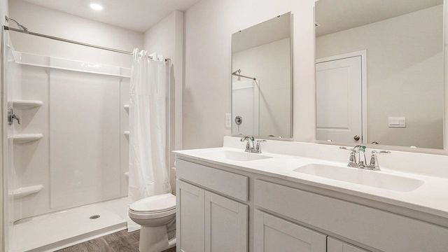 915 Farmers Passage Loop, Loris, SC 29569