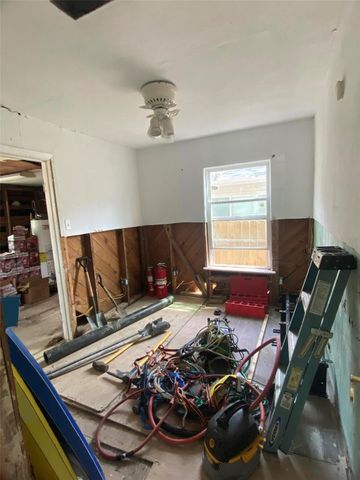 4605 Dakota Street, Dickinson, TX 77539