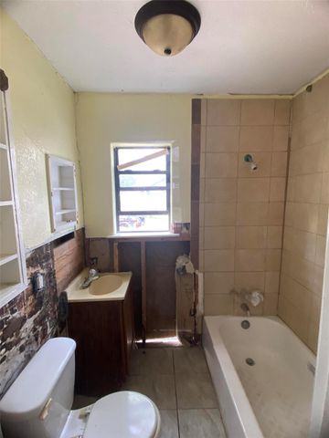 4605 Dakota Street, Dickinson, TX 77539