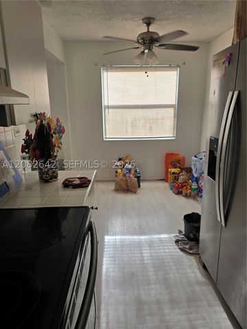 6409 Franklin St, Hollywood, FL 33024