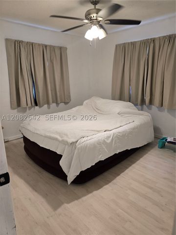 6409 Franklin St, Hollywood, FL 33024