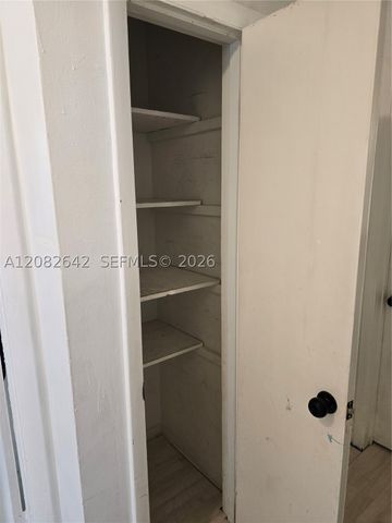 6409 Franklin St, Hollywood, FL 33024