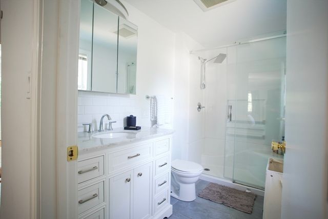 30 Porter St, Billerica, MA 01821