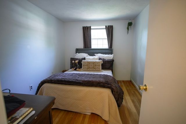 30 Porter St, Billerica, MA 01821