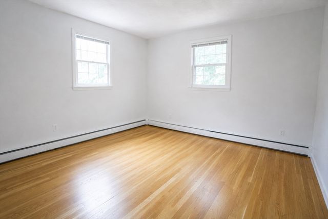 30 Porter St, Billerica, MA 01821