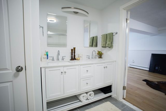 30 Porter St, Billerica, MA 01821