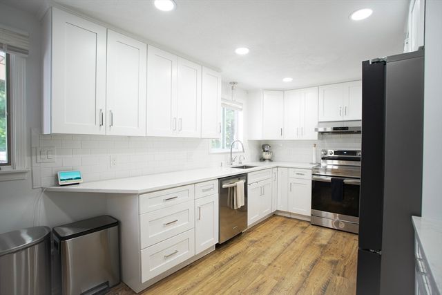 30 Porter St, Billerica, MA 01821