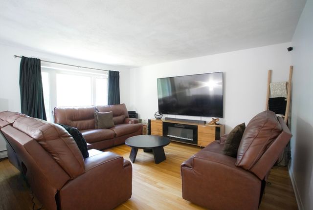 30 Porter St, Billerica, MA 01821