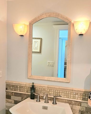 1410 Ashton Court, Aurora, IL 60504