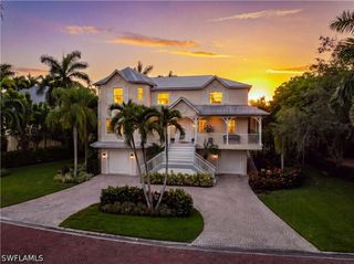 207 San Mateo DR, Bonita Springs, FL 34134