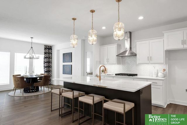 6614 S 200 Avenue, Omaha, NE 68135