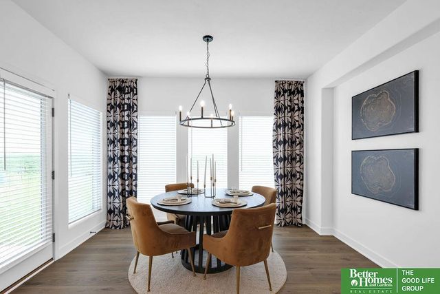 6614 S 200 Avenue, Omaha, NE 68135