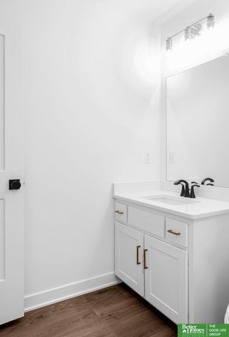 6614 S 200 Avenue, Omaha, NE 68135