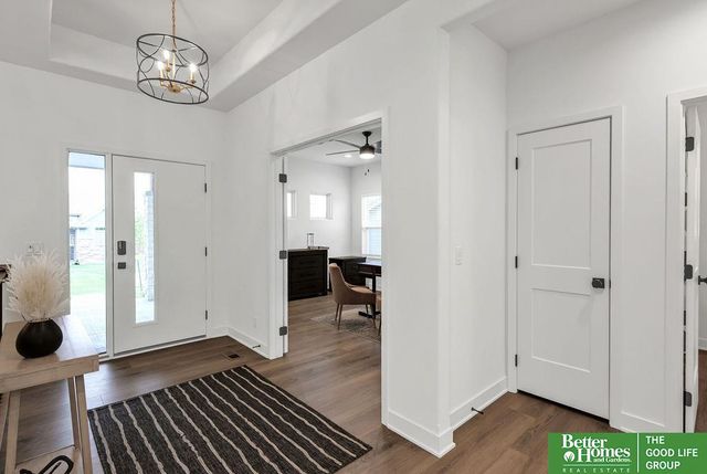 6614 S 200 Avenue, Omaha, NE 68135