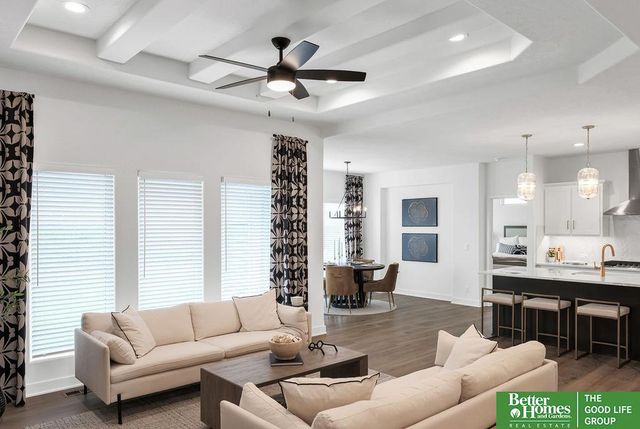 6614 S 200 Avenue, Omaha, NE 68135