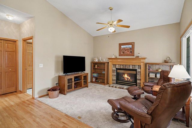 7640 Teal Road, Woodbury, MN 55125