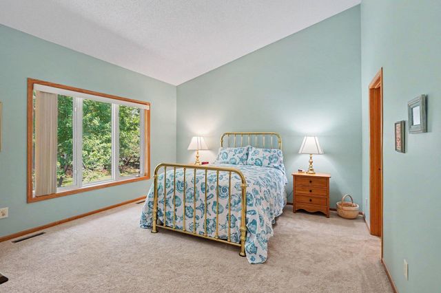 7640 Teal Road, Woodbury, MN 55125