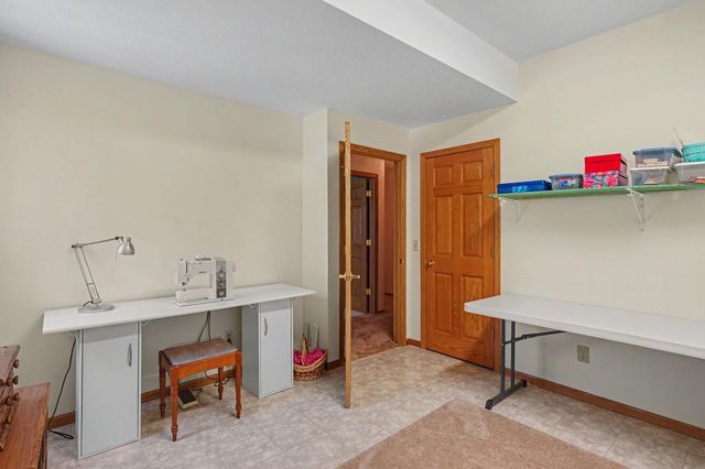 7640 Teal Road, Woodbury, MN 55125