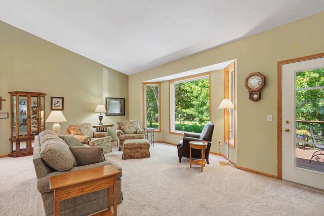 7640 Teal Road, Woodbury, MN 55125