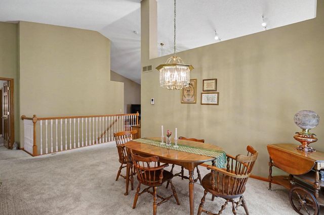 7640 Teal Road, Woodbury, MN 55125