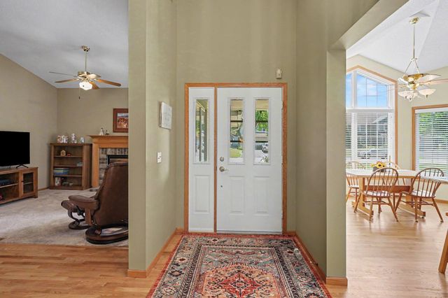 7640 Teal Road, Woodbury, MN 55125