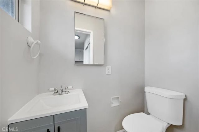 466 S Wellington Road, Orange, CA 92869