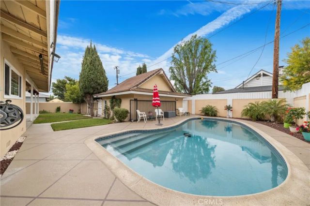 466 S Wellington Road, Orange, CA 92869