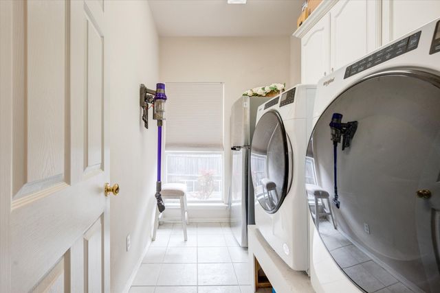 312 Springhill Drive, Hurst, TX 76054