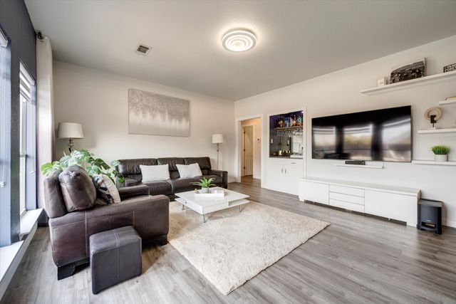 312 Springhill Drive, Hurst, TX 76054