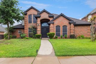 312 Springhill Drive, Hurst, TX 76054