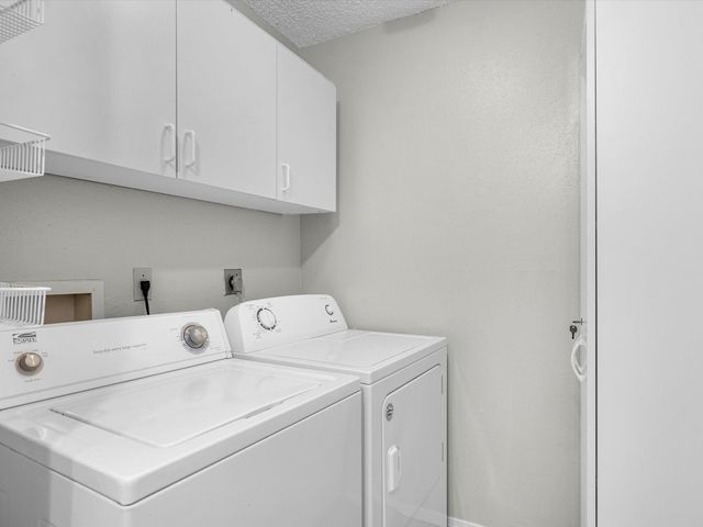 2800 Jeanetta St 1106, Houston, TX 77063