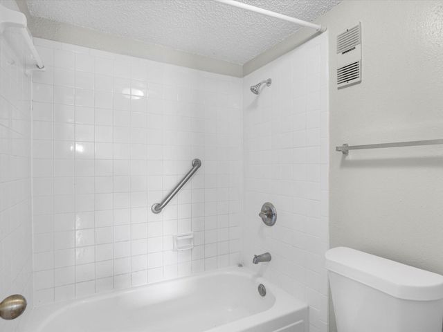 2800 Jeanetta St 1106, Houston, TX 77063