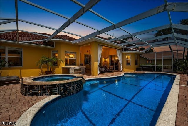 9836 Los Altos CT, Fort Myers, FL 33919