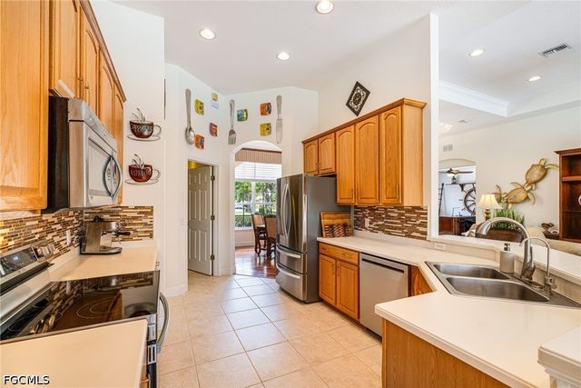 9836 Los Altos CT, Fort Myers, FL 33919
