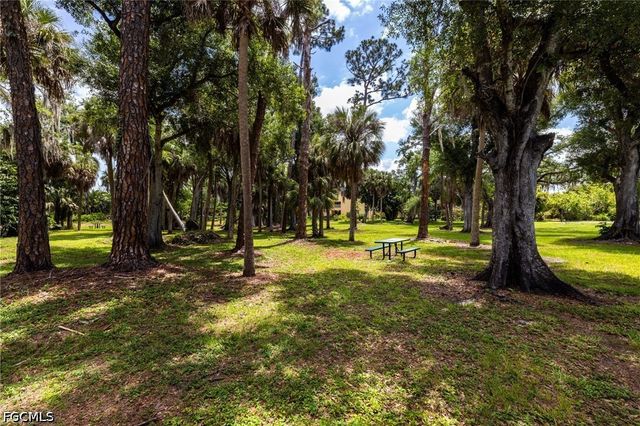 9836 Los Altos CT, Fort Myers, FL 33919