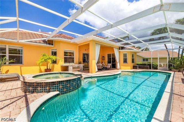 9836 Los Altos CT, Fort Myers, FL 33919