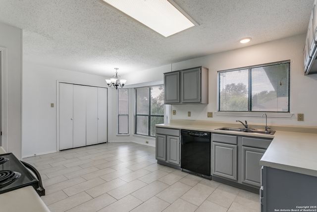 11311 Forest Shower, Live Oak, TX 78233