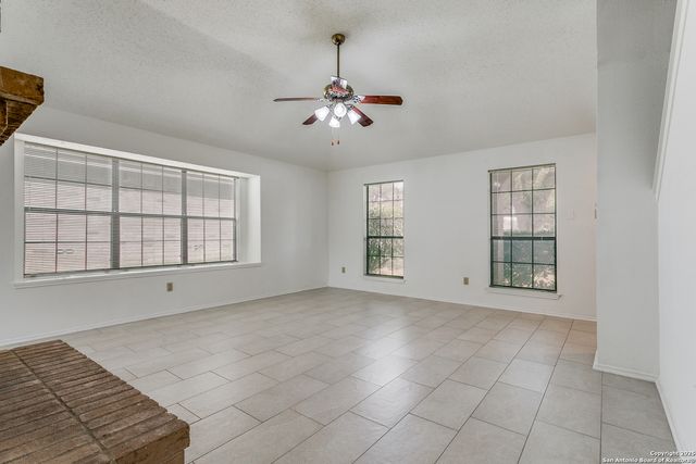 11311 Forest Shower, Live Oak, TX 78233