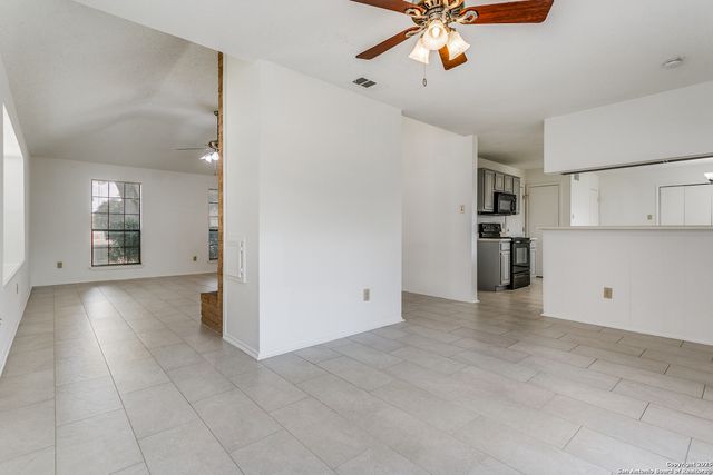 11311 Forest Shower, Live Oak, TX 78233