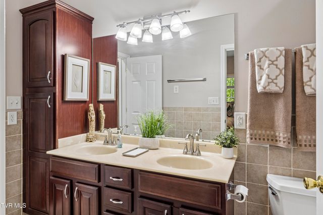 13 East Ridgefield Court, Greeneville, TN 37745
