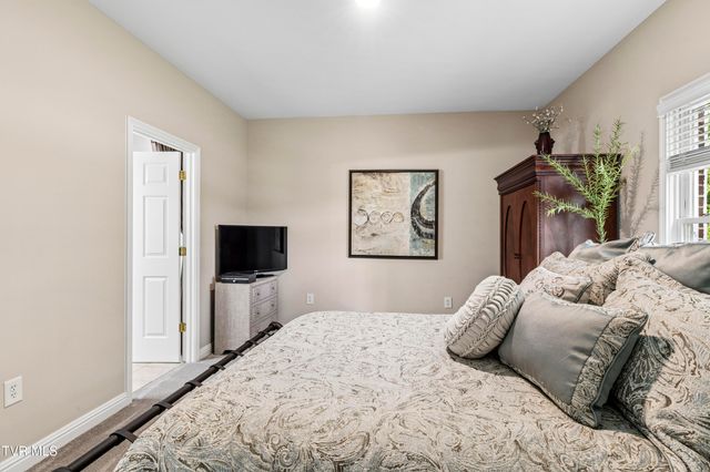 13 East Ridgefield Court, Greeneville, TN 37745