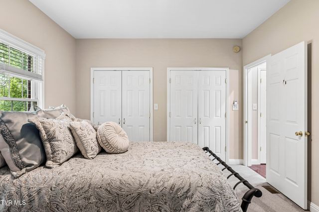 13 East Ridgefield Court, Greeneville, TN 37745