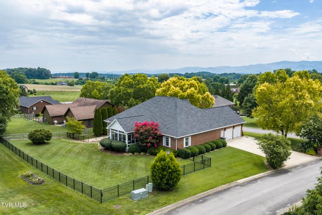 13 East Ridgefield Court, Greeneville, TN 37745