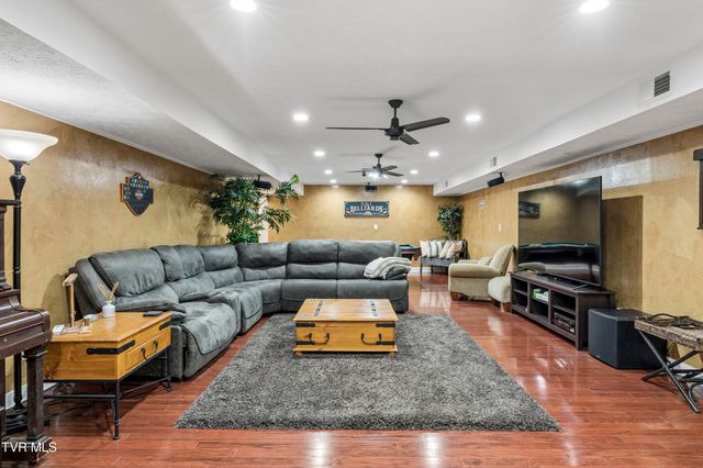 13 East Ridgefield Court, Greeneville, TN 37745