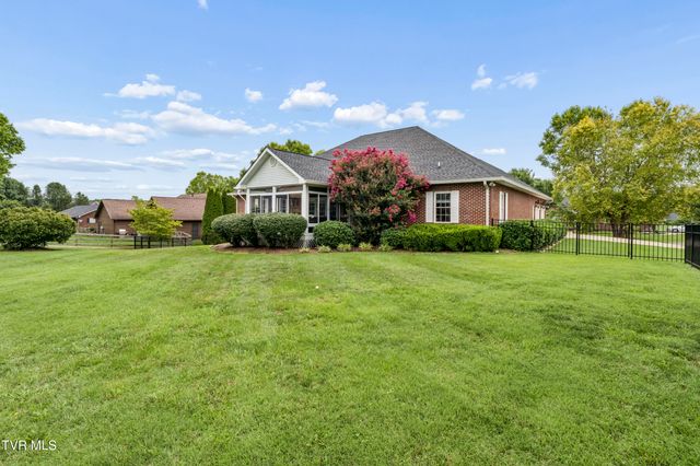 13 East Ridgefield Court, Greeneville, TN 37745